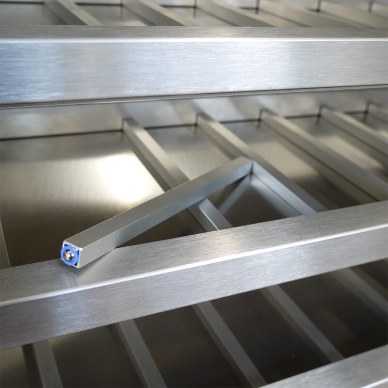 Scaffale con scomparti regolabili - immagine 3