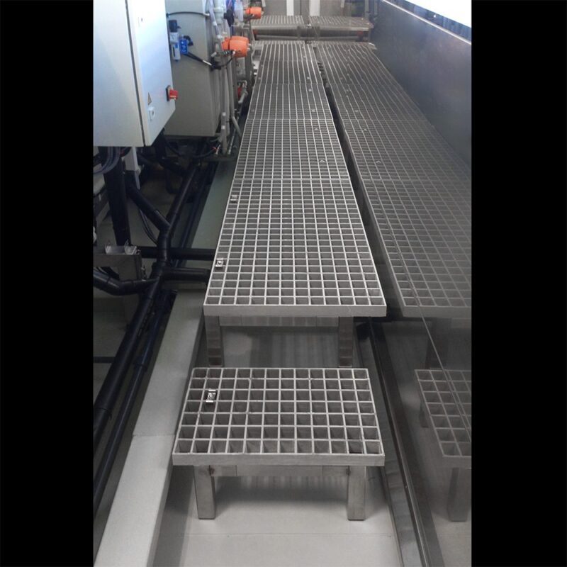 Piattaforma con griglie resistenti alle sostanze chimiche <br data-mce-bogus="1"> - immagine 3